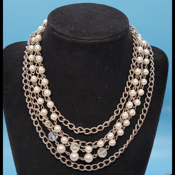 Boutique Jewelry - •Silvertone pearl & chain statement piece•
